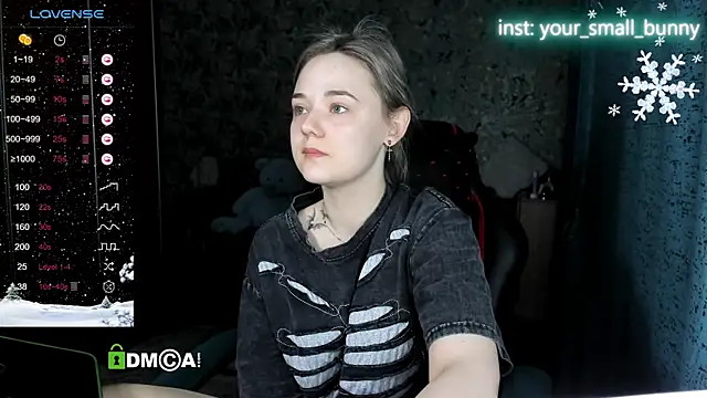 Snapshot of Your_small_bunny chatting on January 2026 02:06:01 AM Your small bunny online show from January 2026 02:06:01 AM