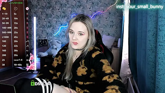 Snapshot of Your_small_bunny chatting on March 2026 05:08:02 AM Your small bunny online show from March 2026 05:08:02 AM