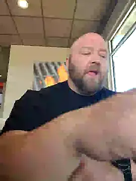 Snapshot of Strong_Bear89 chatting on December 2024 07:19:02 PM Strong Bear89 online show from December 2024 07:19:02 PM