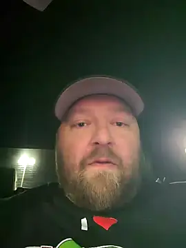 Snapshot of Strong_Bear89 chatting on January 2025 09:02:01 AM Strong Bear89 online show from January 2025 09:02:01 AM