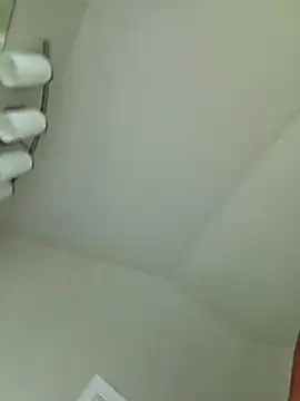 Strong Bear89 online show from February 2026 05:42:02 PM