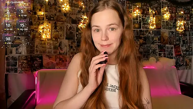 Fox Lisa online show from December 2025 09:22:02 PM