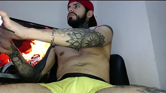 Snapshot of BlackTattooKing chatting on October 2025 07:54:02 PM BlackTattooKing online show from October 2025 07:54:02 PM