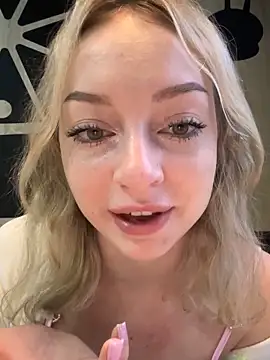 Snapshot of melissa_grr chatting on November 2025 01:00:01 PM melissa grr online show from November 2025 01:00:01 PM