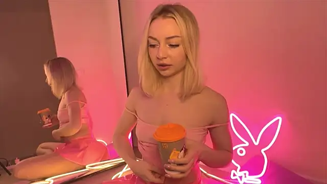 Snapshot of melissa_grr chatting on December 2025 06:49:01 PM melissa grr online show from December 2025 06:49:01 PM