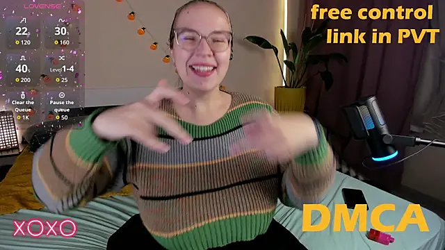 Snapshot of Your_Penny_ chatting on October 2025 07:15:01 PM Your Penny  online show from October 2025 07:15:01 PM