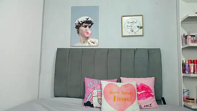 naughtyloverss online show from February 2026 02:15:02 PM