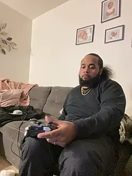 Snapshot of Pap1_Champo chatting on December 2024 09:28:02 AM Pap1 Champo online show from December 2024 09:28:02 AM