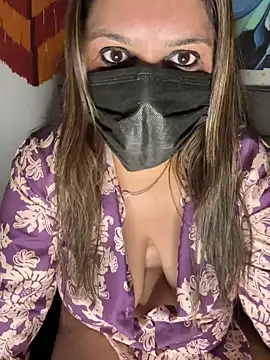 Snapshot of Reena_Darlinggg chatting on December 2024 07:22:01 PM Reena Darlinggg online show from December 2024 07:22:01 PM