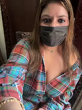 Snapshot of Reena_Darlinggg chatting on January 2025 06:27:02 AM Reena Darlinggg online show from January 2025 06:27:02 AM
