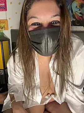 Snapshot of Reena_Darlinggg chatting on January 2025 06:21:01 PM Reena Darlinggg online show from January 2025 06:21:01 PM