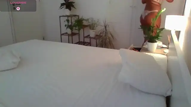 Snapshot of yournextdoorhottie chatting on April 2026 12:22:02 PM yournextdoorhottie online show from April 2026 12:22:02 PM