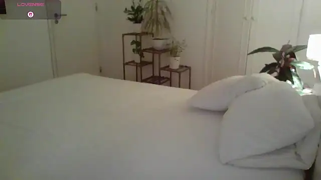 Snapshot of yournextdoorhottie chatting on May 2026 11:12:02 PM yournextdoorhottie online show from May 2026 11:12:02 PM