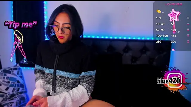 Snapshot of Skyler__blue4 chatting on December 2024 11:03:01 PM Skyler blue4 online show from December 2024 11:03:01 PM