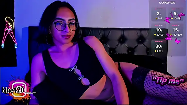 Snapshot of Skyler__blue4 chatting on December 2024 01:36:02 AM Skyler blue4 online show from December 2024 01:36:02 AM