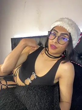 Snapshot of Skyler__blue4 chatting on December 2024 07:24:02 PM Skyler blue4 online show from December 2024 07:24:02 PM