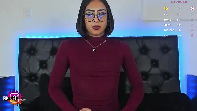 Snapshot of Skyler__blue4 chatting on January 2025 09:40:02 AM Skyler blue4 online show from January 2025 09:40:02 AM