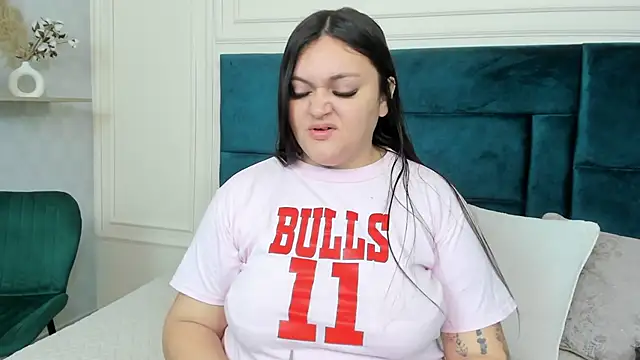 Charlotte Mayer online show from January 2025 11:33:02 AM