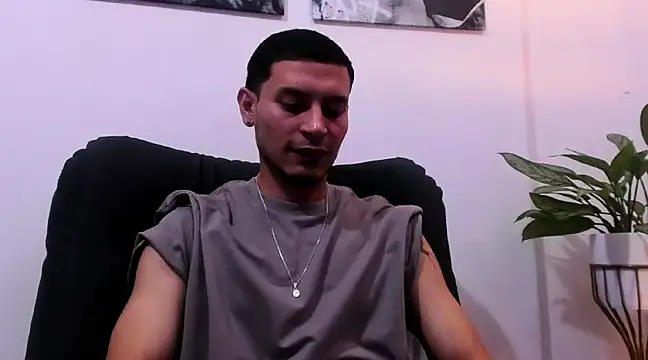 CruzVega online show from February 2025 12:15:01 AM