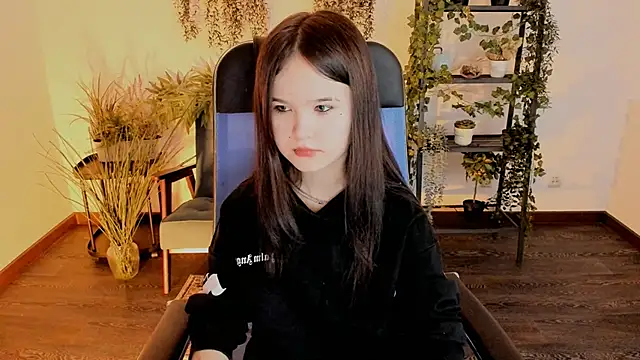 Elainebeness online show from January 2026 07:30:01 PM