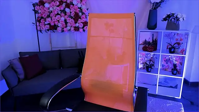 Elainebeness online show from February 2026 07:30:02 PM