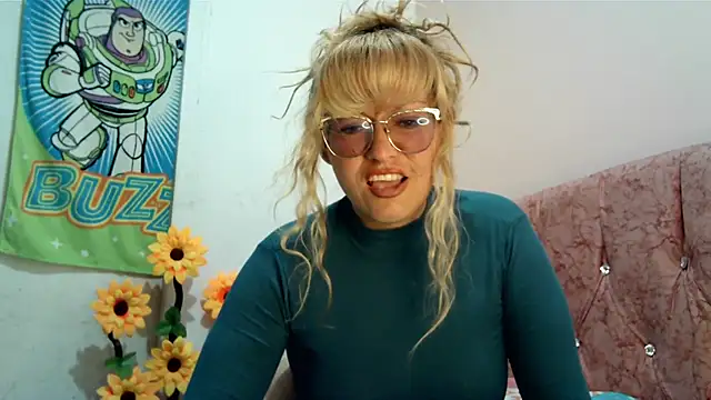 taylor198115 online show from December 2024 12:15:02 PM