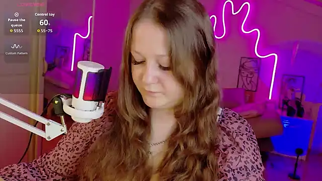 LizzyShine online show from October 2025 03:53:01 PM