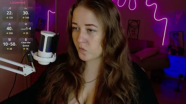 LizzyShine online show from October 2025 06:39:02 PM