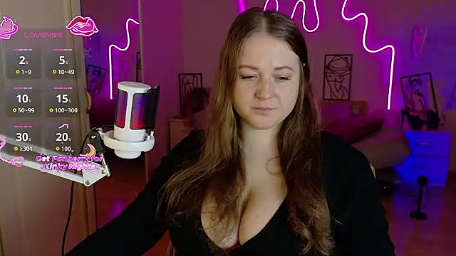 LizzyShine online show from November 2025 06:39:01 PM