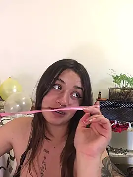 Miss oliviaa online show from January 2025 07:56:01 PM