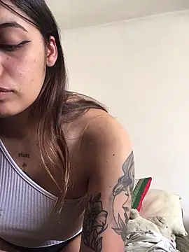 Miss oliviaa online show from January 2025 05:04:02 PM