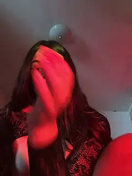 Miss oliviaa online show from February 2025 07:49:01 PM