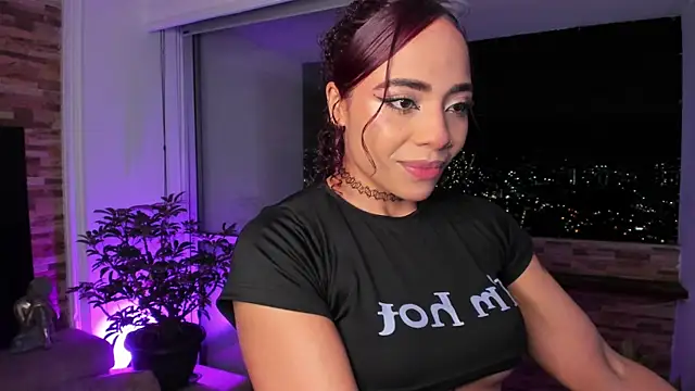 Snapshot of emilyfitness chatting on September 2025 03:33:02 AM emilyfitness online show from September 2025 03:33:02 AM