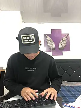 logannth online show from April 2026 04:34:01 AM