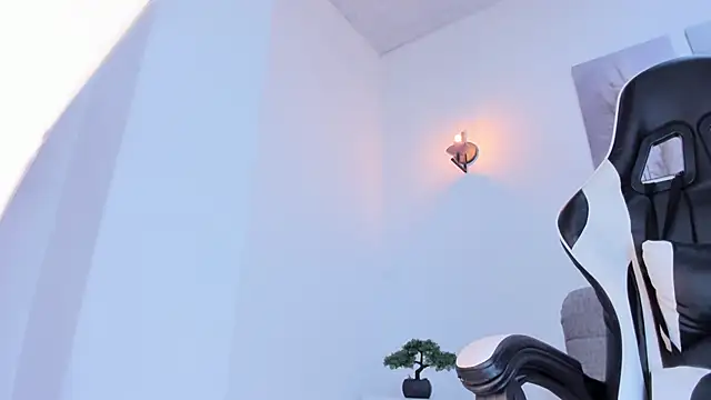 Brittany cute18 online show from March 2025 02:14:01 PM