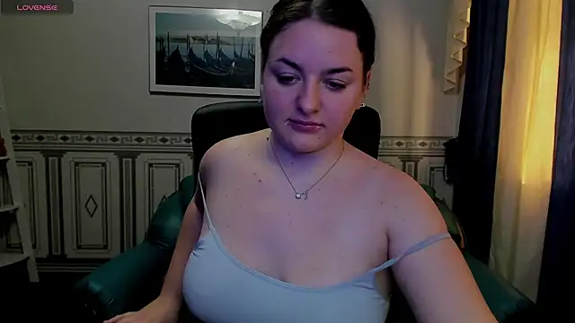 Snapshot of Helen_Elliot chatting on December 2024 10:15:02 AM Helen Elliot online show from December 2024 10:15:02 AM
