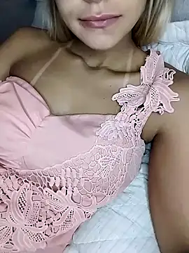 Snapshot of fofinhaa12 chatting on February 2025 01:11:01 PM fofinhaa12 online show from February 2025 01:11:01 PM