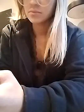 Snapshot of fofinhaa12 chatting on September 2025 06:19:01 PM fofinhaa12 online show from September 2025 06:19:01 PM