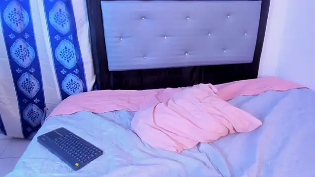 Snapshot of Johhan__Lee chatting on January 2025 05:02:02 AM Johhan Lee online show from January 2025 05:02:02 AM