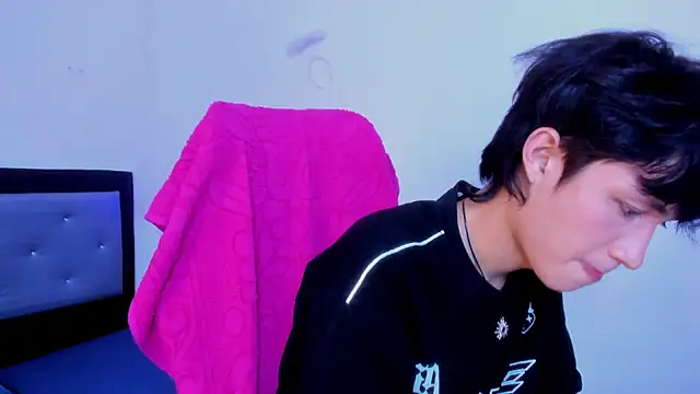 Snapshot of Johhan__Lee chatting on February 2025 10:30:02 PM Johhan Lee online show from February 2025 10:30:02 PM