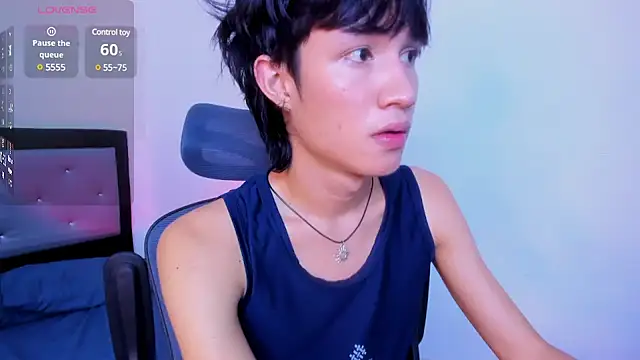 Snapshot of Johhan__Lee chatting on February 2025 10:59:01 PM Johhan Lee online show from February 2025 10:59:01 PM