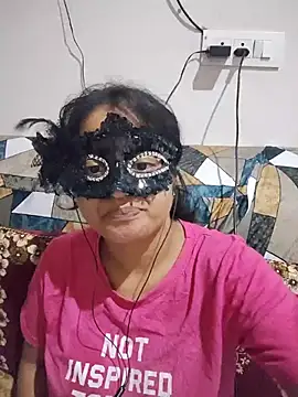 Snapshot of bigtitsqueen chatting on July 2026 10:08:01 PM bigtitsqueen online show from July 2026 10:08:01 PM