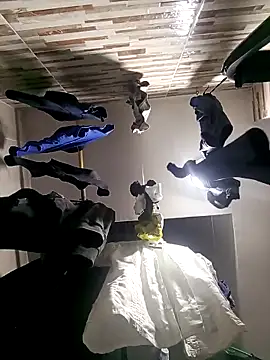 MirandaSoto online show from November 2025 04:01:01 AM