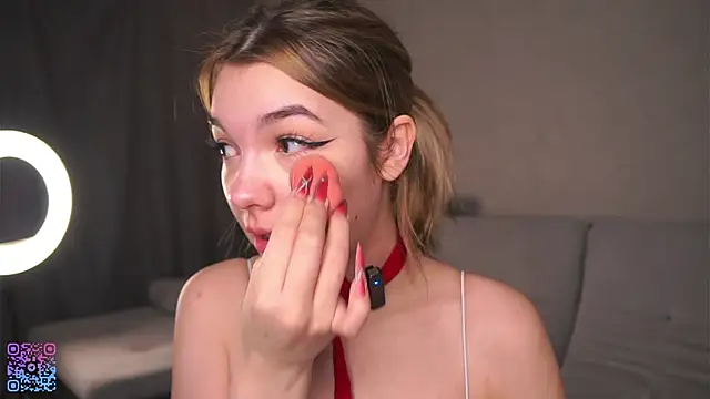 Snapshot of VeronaAppleberry chatting on March 2025 01:31:02 AM VeronaAppleberry online show from March 2025 01:31:02 AM