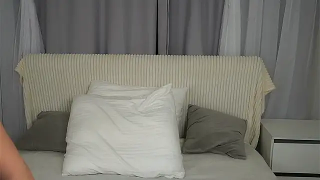 Snapshot of VeronaAppleberry chatting on November 2025 11:13:02 AM VeronaAppleberry online show from November 2025 11:13:02 AM