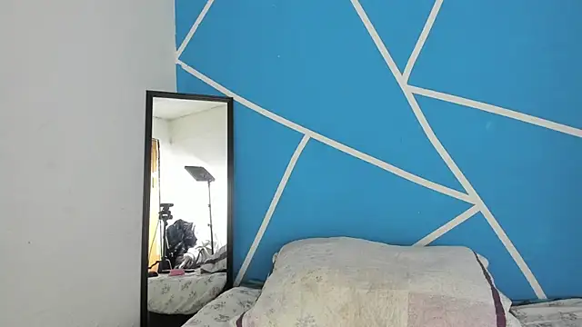 Snapshot of britny_clouds chatting on January 2025 12:05:02 PM britny clouds online show from January 2025 12:05:02 PM