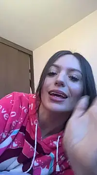 Snapshot of britny_clouds chatting on March 2025 03:47:02 PM britny clouds online show from March 2025 03:47:02 PM