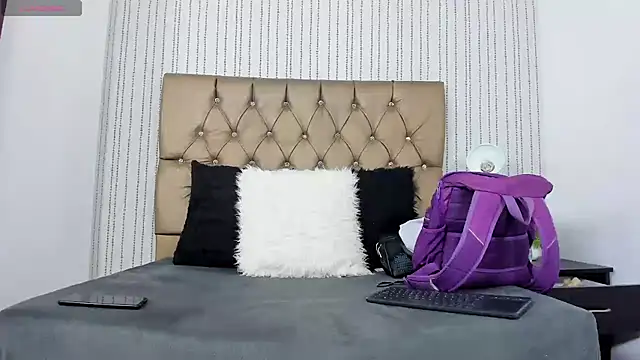 Snapshot of veneno_hot chatting on February 2025 01:32:02 PM veneno hot online show from February 2025 01:32:02 PM