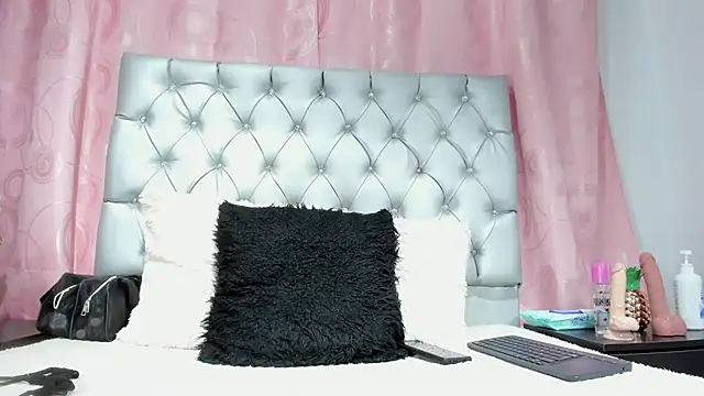 Snapshot of veneno_hot chatting on November 2025 01:33:02 PM veneno hot online show from November 2025 01:33:02 PM