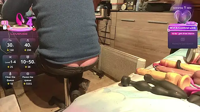 misteryman1956 online show from April 2026 08:32:01 AM